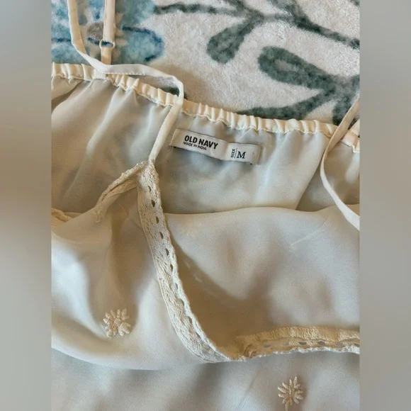 Vintage Old Navy Cream Floral Embroidered Tank Blouse - Picture 9 of 10